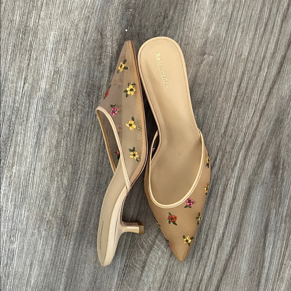 NWOB Reformation NUDE EMBROIDERED MESH MULE Size 8 - Picture 4 of 10